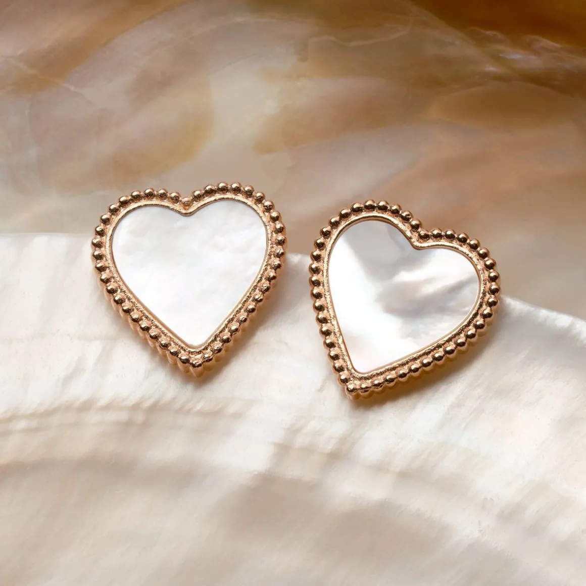 Amorance Earrings