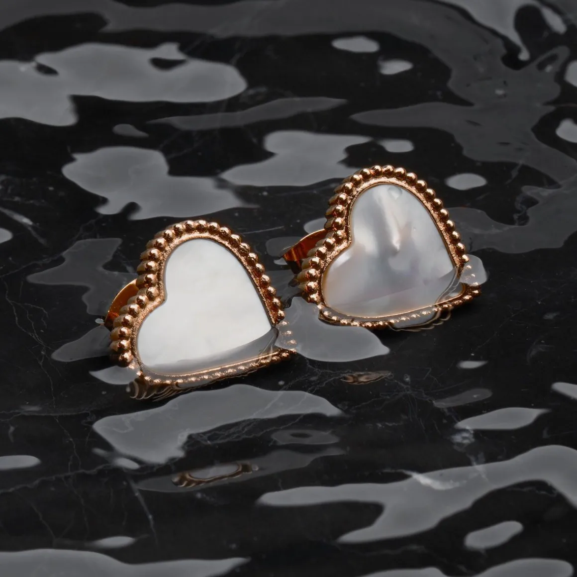 Amorance Earrings