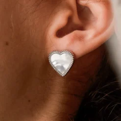 Amorance Earrings