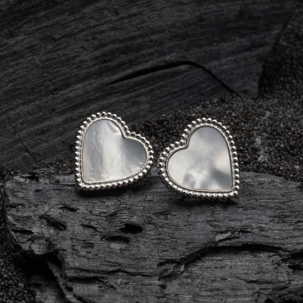 Amorance Earrings