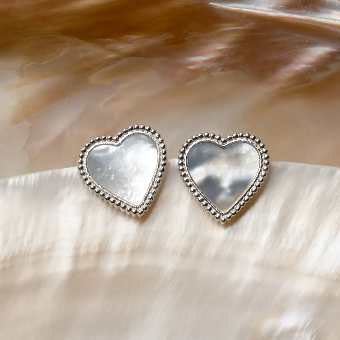 Amorance Earrings