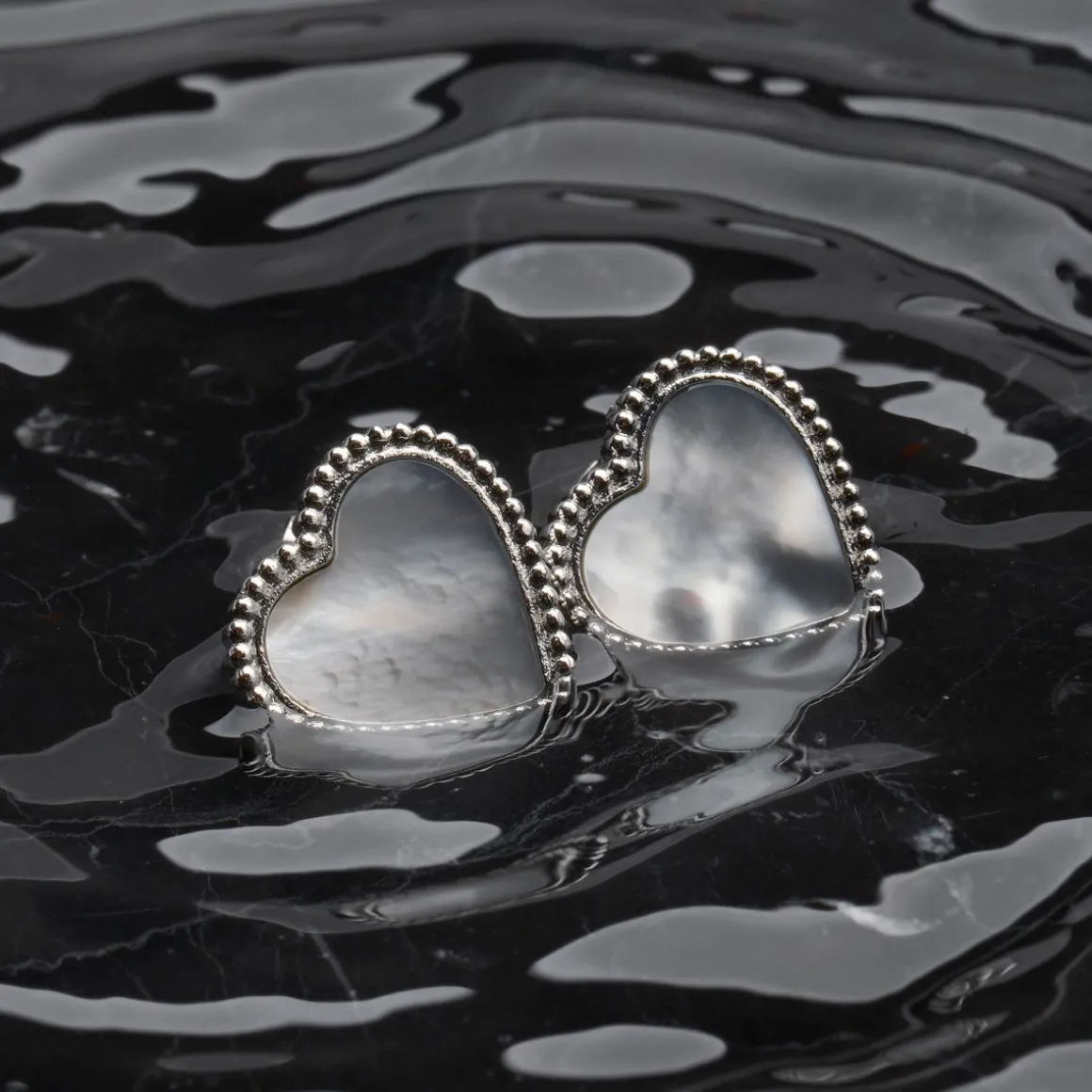 Amorance Earrings