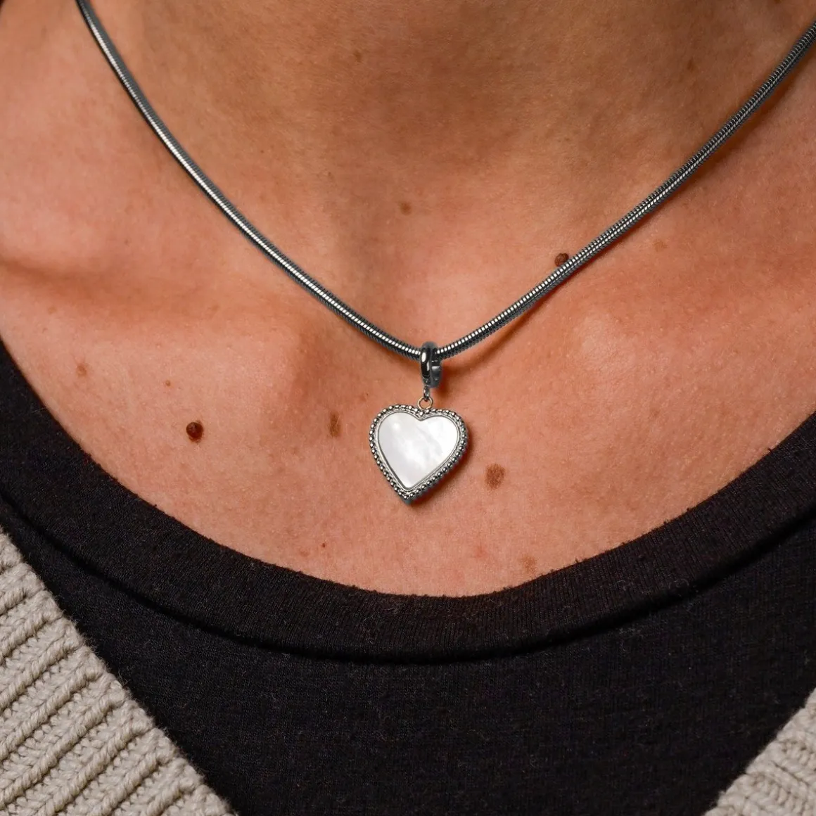Amorance Necklace