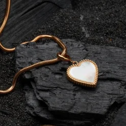 Amorance Necklace