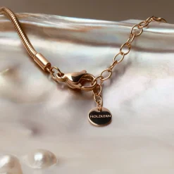 Amorance Necklace