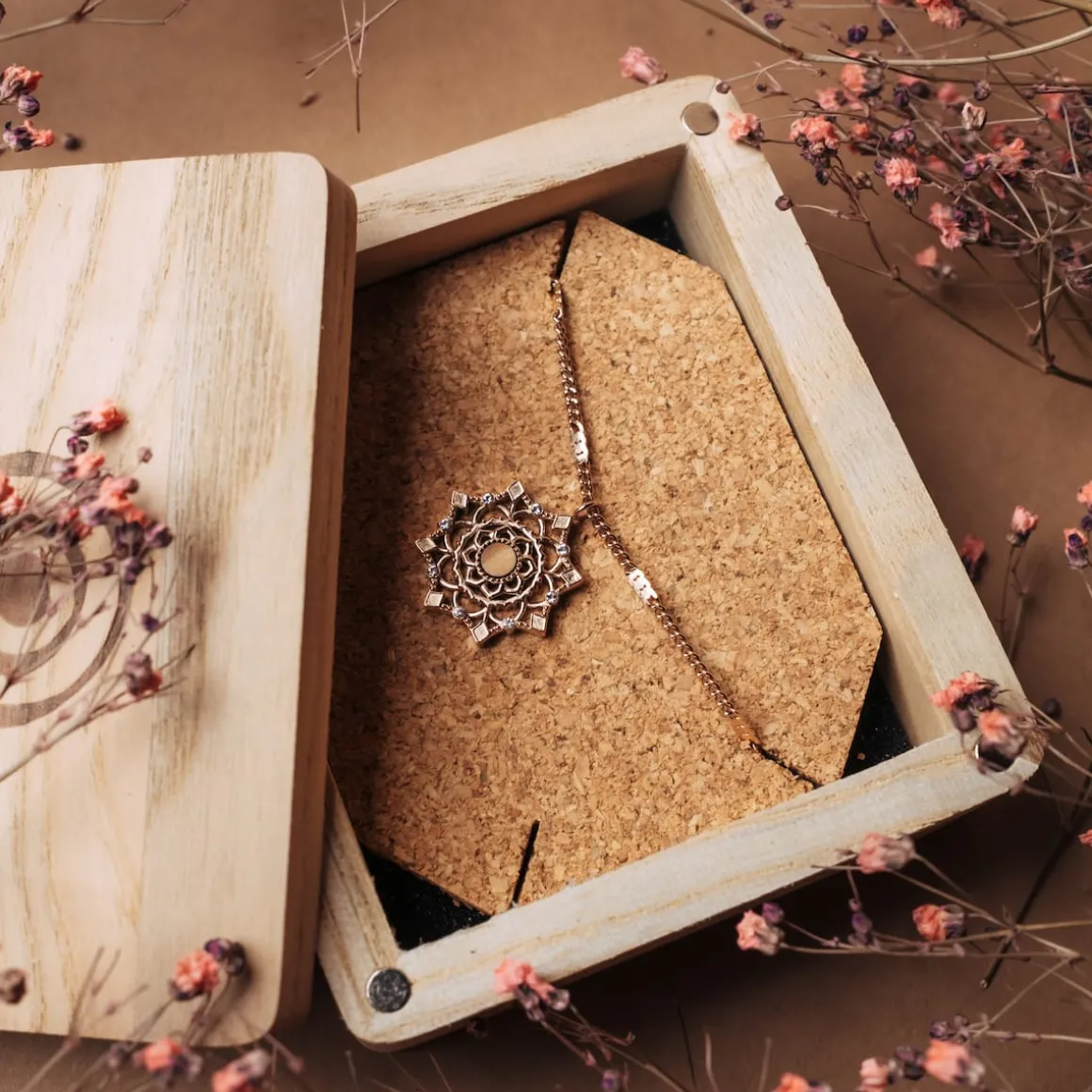 Aphonia Necklace