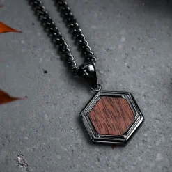 Axis Necklace