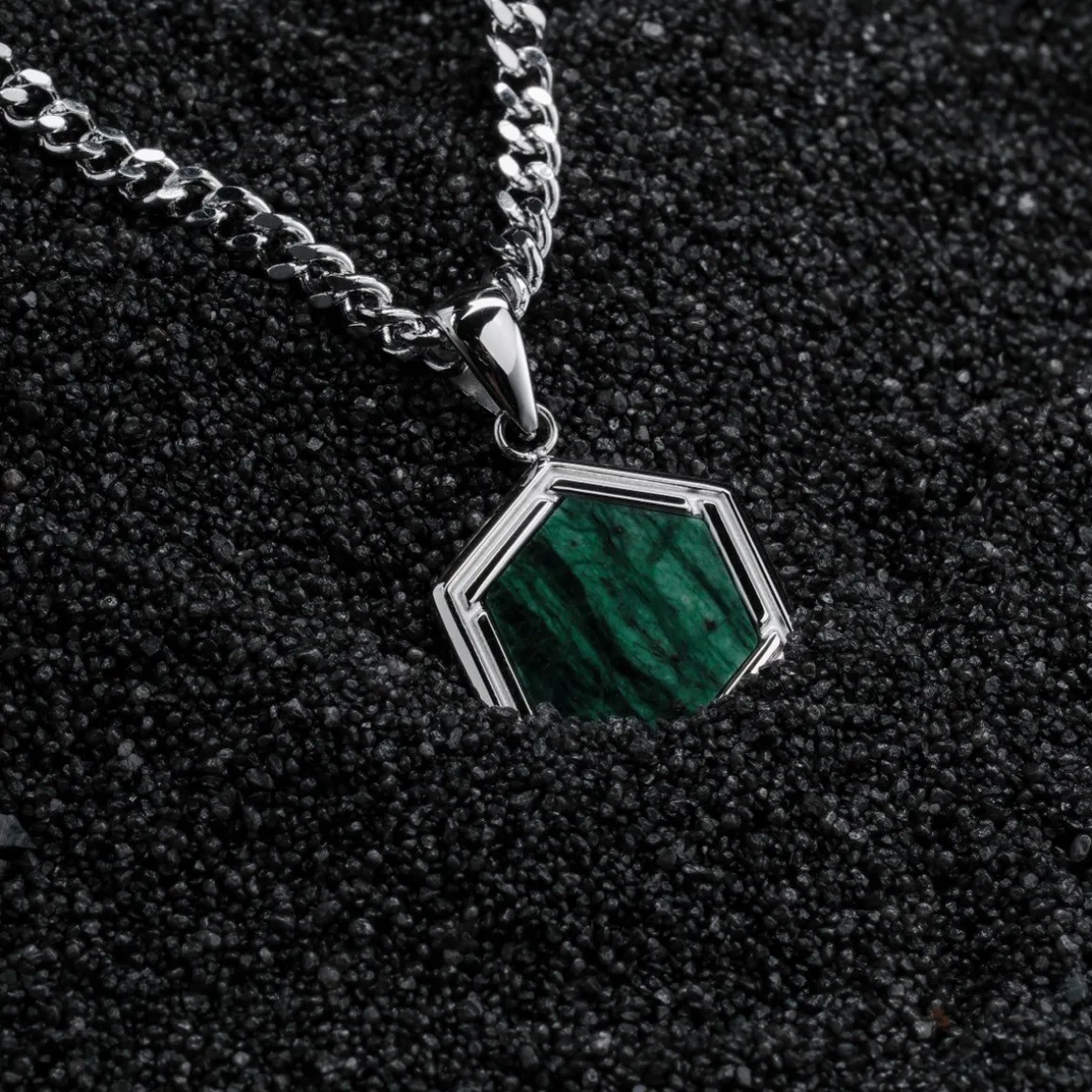 AXIS NECKLACE