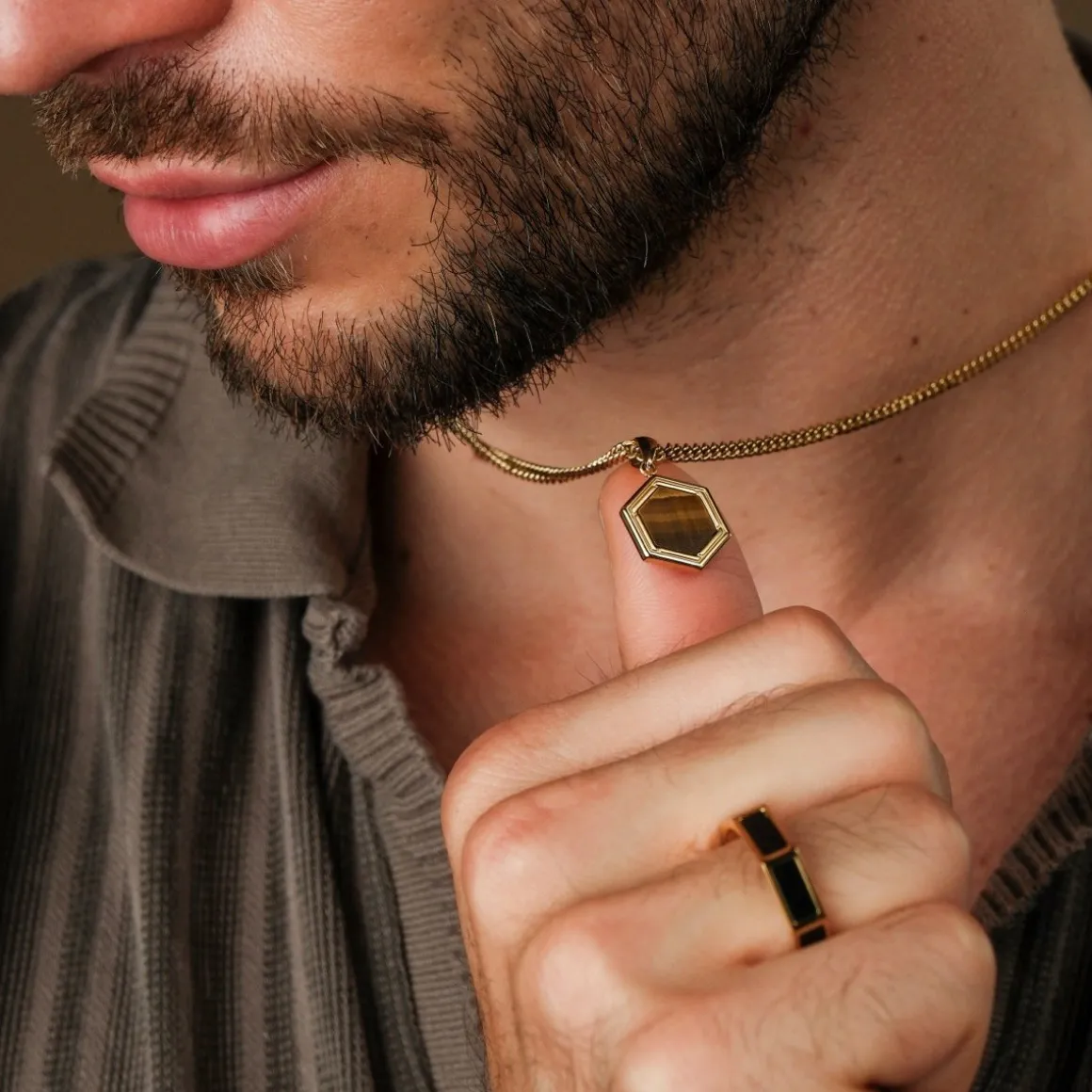 AXIS NECKLACE