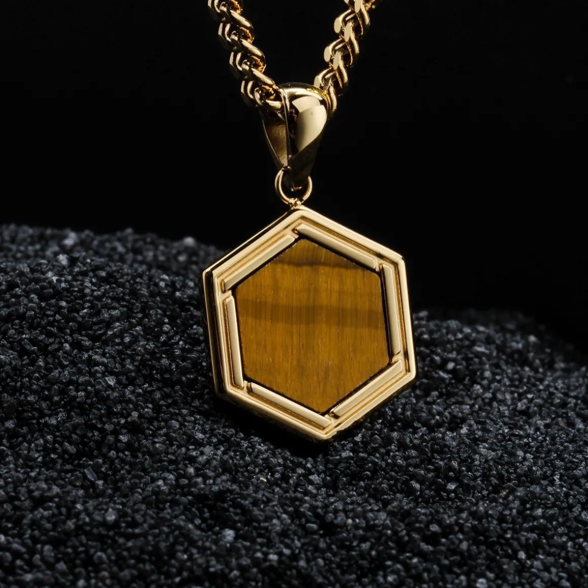 AXIS NECKLACE