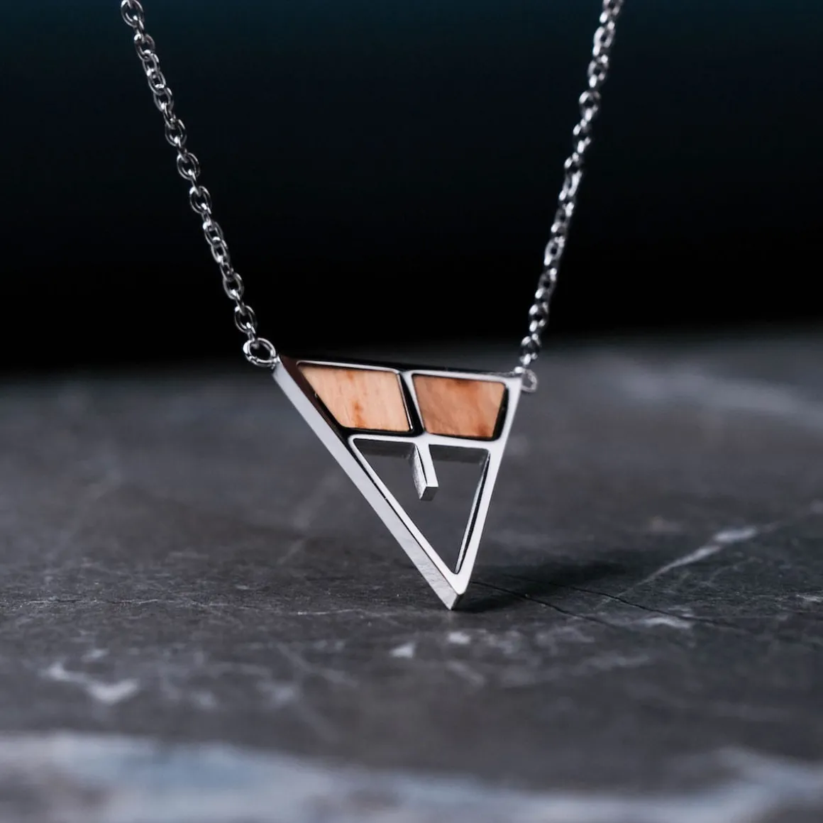 Chiaroscuro Necklace