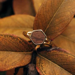 Facade Ring
