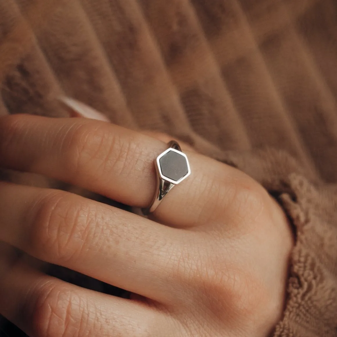 Facade Ring