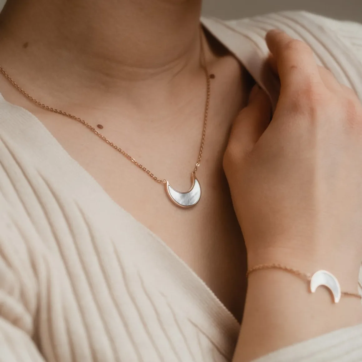 Hue Necklace