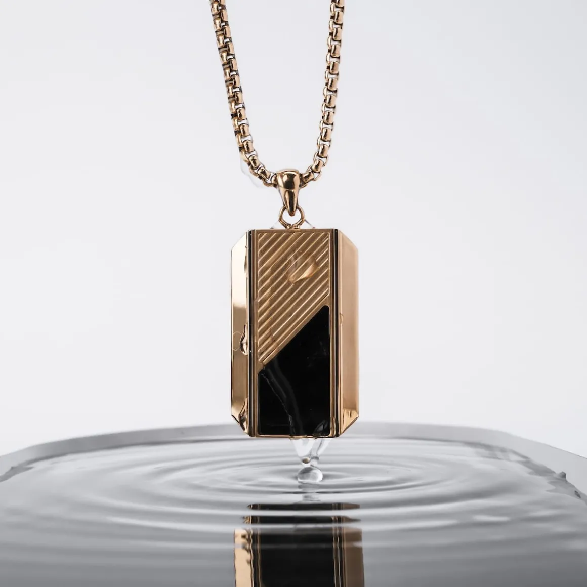 Ionic Necklace