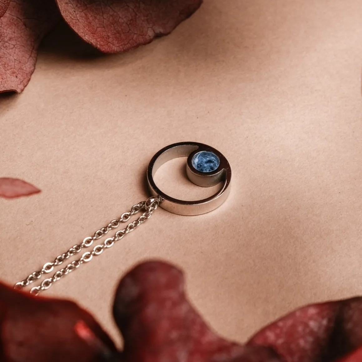 Pigment Necklace