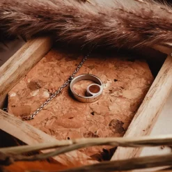Pigment Necklace