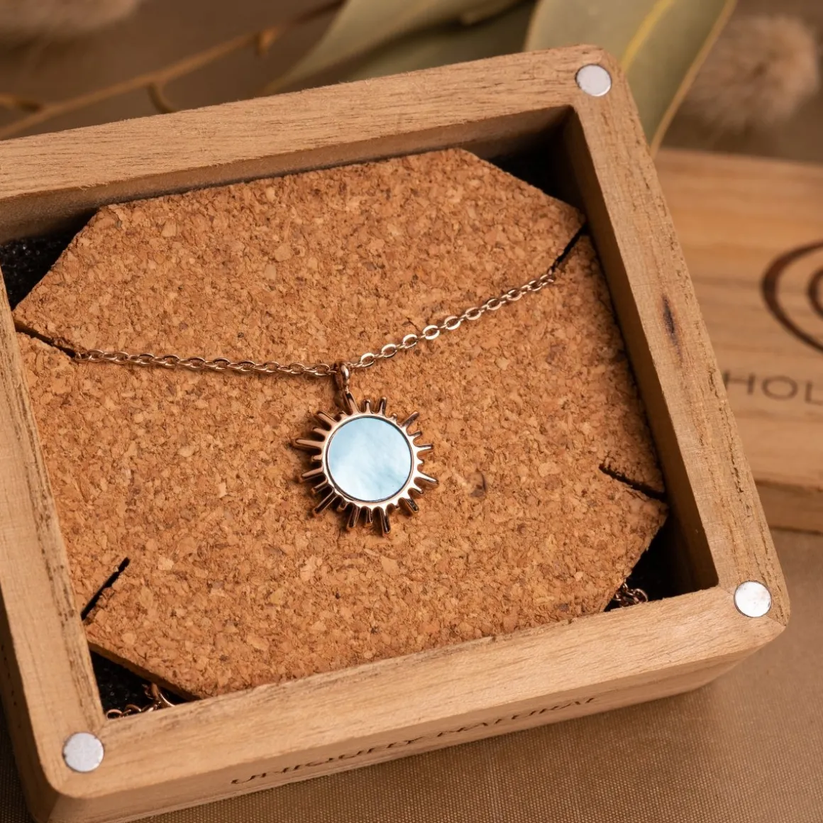 Shade Necklace