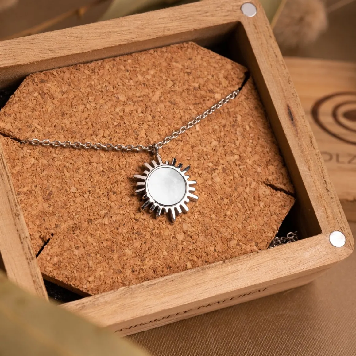 Shade Necklace