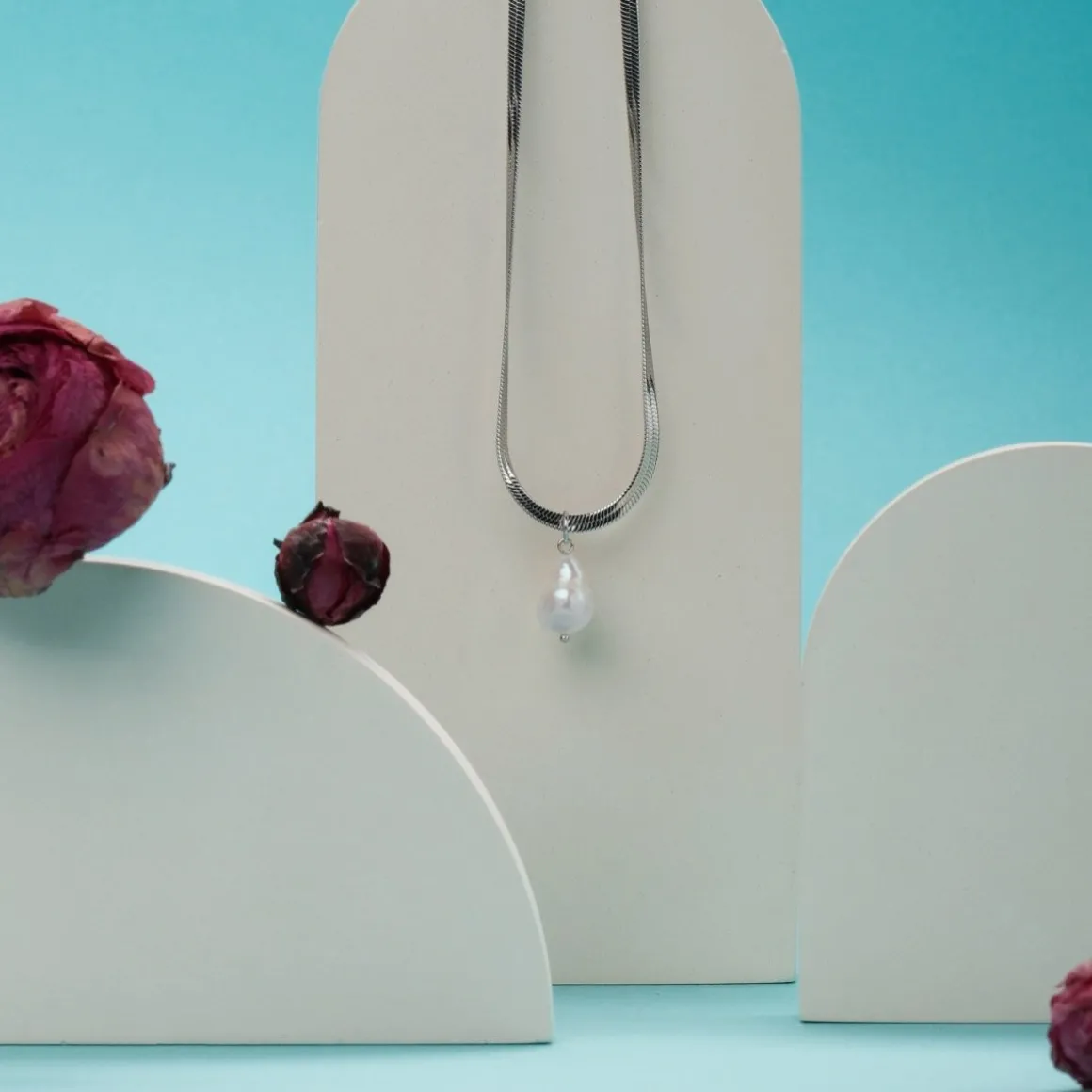 SUMMERSWEET NECKLACE
