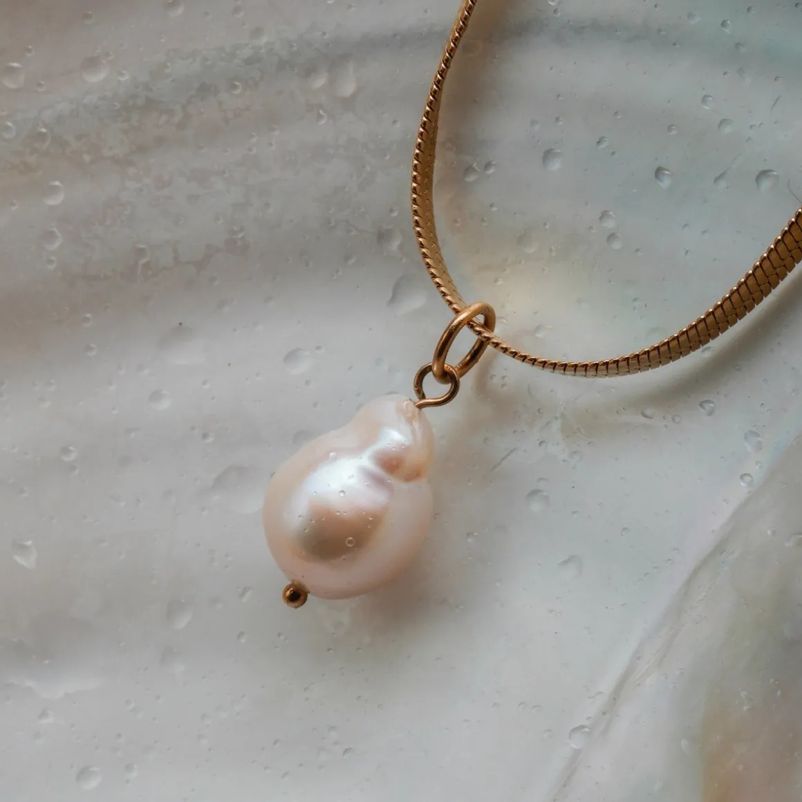 SUMMERSWEET NECKLACE