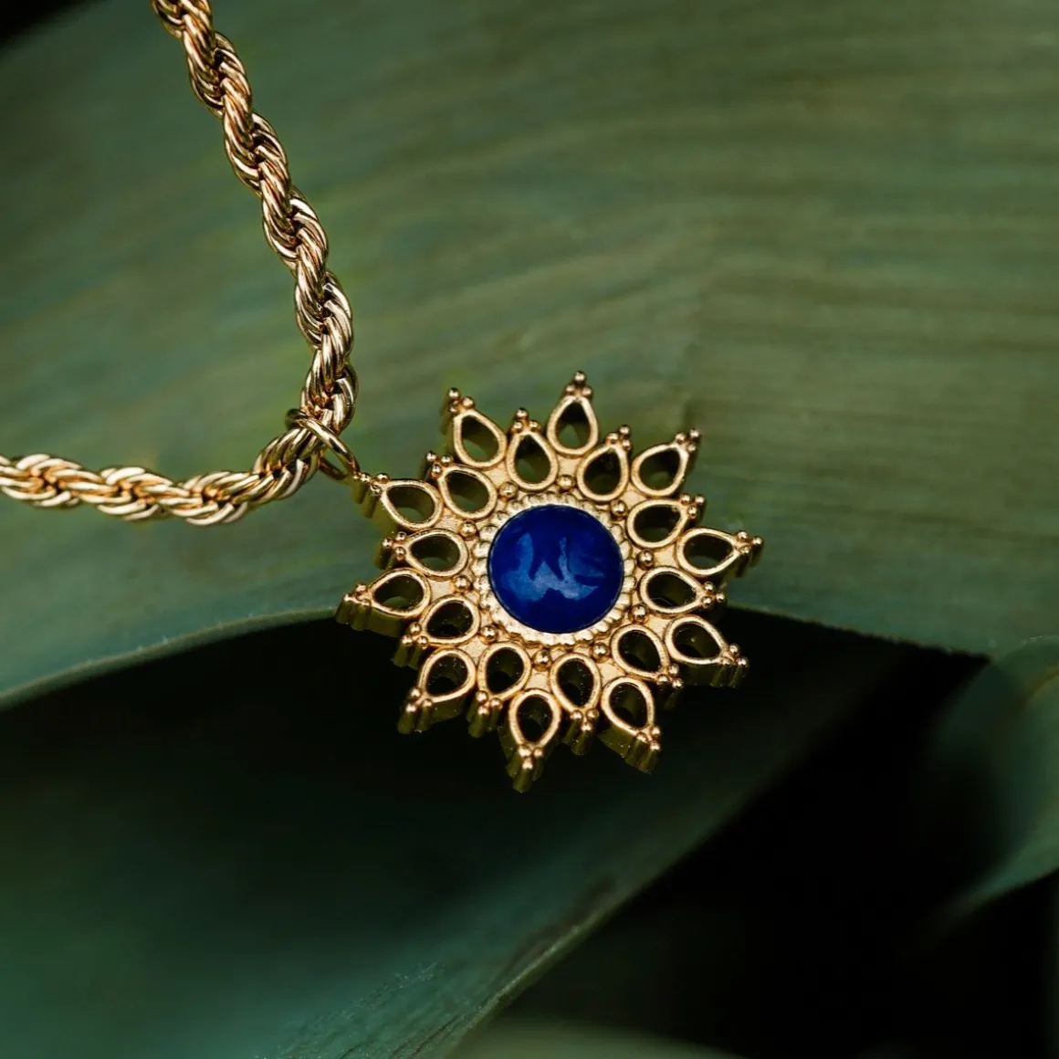 SUNCATCHER NECKLACE