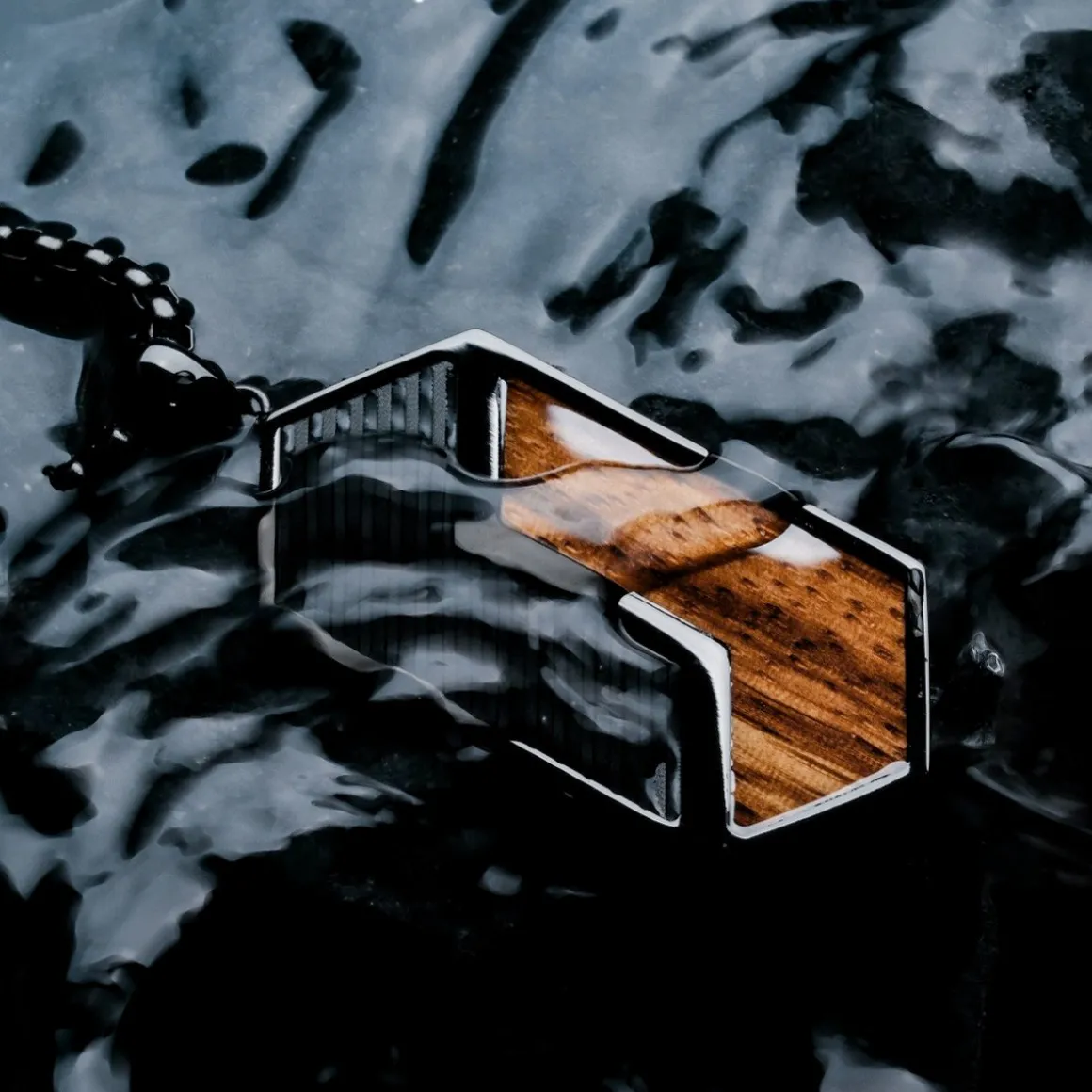 ZIGZAG NECKLACE